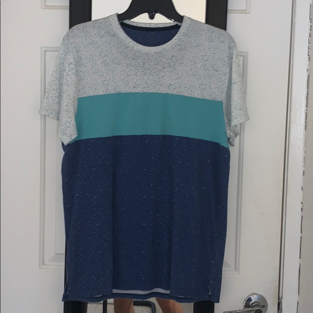 Hollister t-shirt